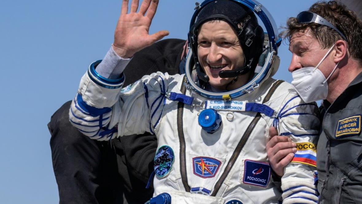 火星车 宇航员谢尔盖，在太空流浪311天后被救回地球，发现祖国没了