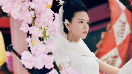 维嘉|女明星扮狐妖，刘亦菲仙气十足，迪丽热巴三生三世九尾狐真的好美