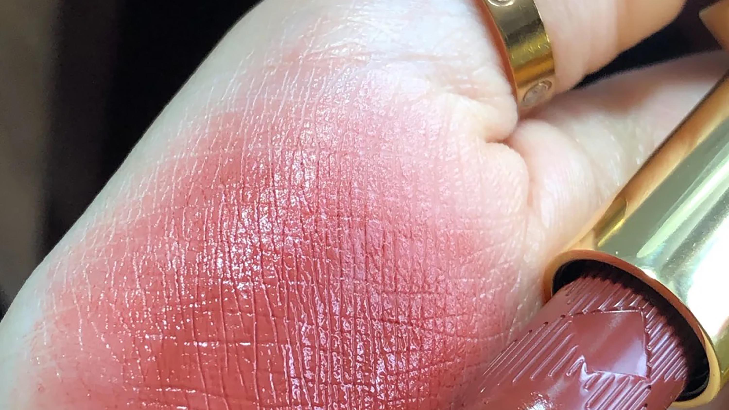 苹果|上班族的“天菜”，除了豆沙色这几支更有气质，黄皮涂也显白
