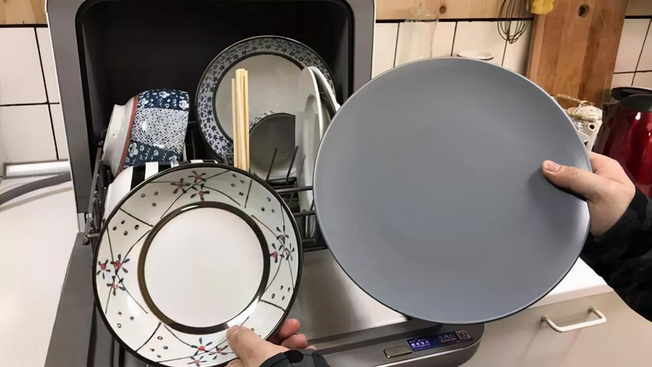 房子住了4年，厨房却始终如新，多亏这么设计，太先进了，晒晒！