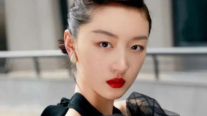 张哲瀚|张哲瀚现在正处于事业上升期，绝对不会傻到这时候承认恋情的？