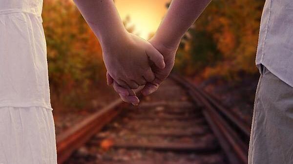 安安漫谈情感|机缘巧合，和前妻情人的妻子有缘相识，我们收获了幸福