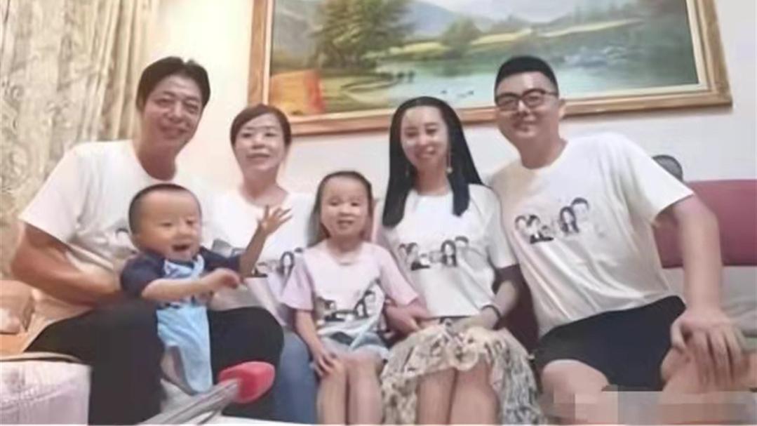 奇奇|田静真名首曝光，悦悦手写妈妈名字，解开网友疑惑