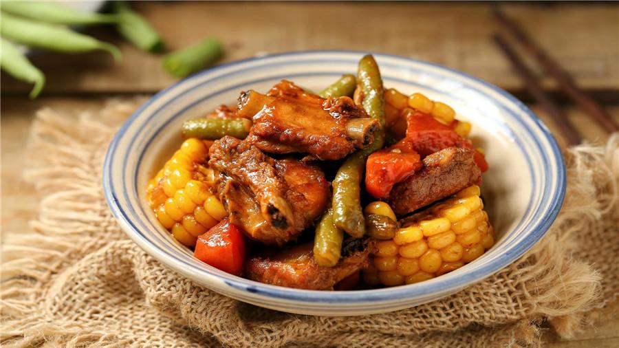 豆角|东北名菜，豆角烀饼，纯正的东北菜
