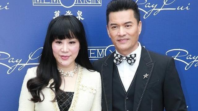 健身|吕良伟老婆太心急，小香风外套搭齐刘海披肩发，刻意扮嫩反而显老
