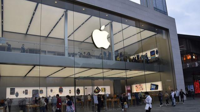 苹果|iPhone13“遮羞布”被扯下，央视也点名苹果，小米这次才是榜样？