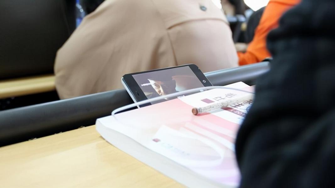 左旋肉碱 就是吃个鸡腿，女大学生被质疑！为什么平常就能被解读为异常？
