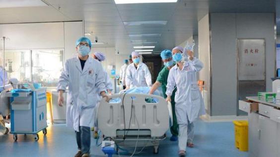 养生杂志 喝一次等于吃一碗红烧肉，很多人天天喝，医生：不想肝受损，趁早少喝点