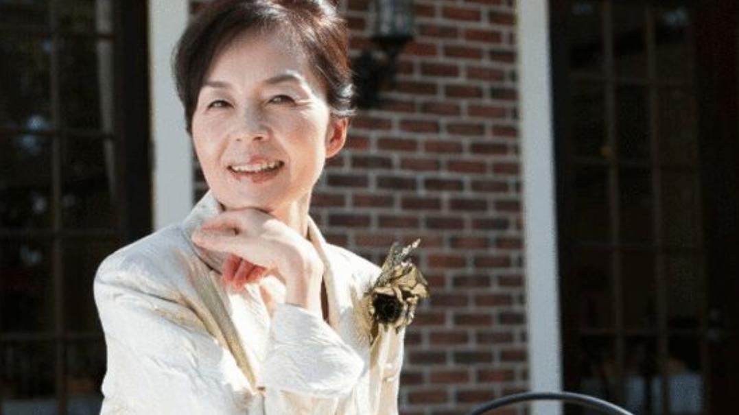 奶兔故事会|75岁大爷与52岁保姆再婚一周就分手，大爷：她不履行夫妻义务