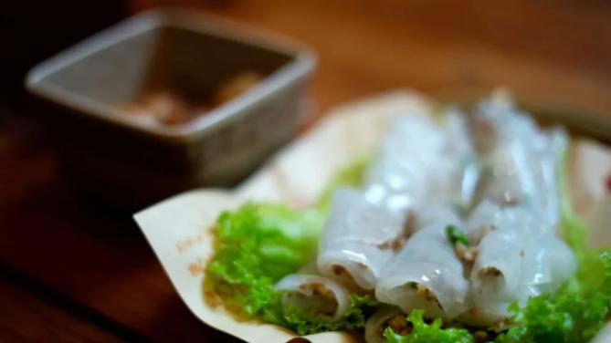 水果茶|珍珠鱿鱼卷是一道高级宴席上传统名菜，工艺精巧，造形美观