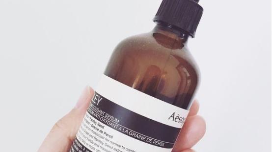 保湿|这些精华液美白保湿，口碑不错，能让肌肤恢复白嫩透亮