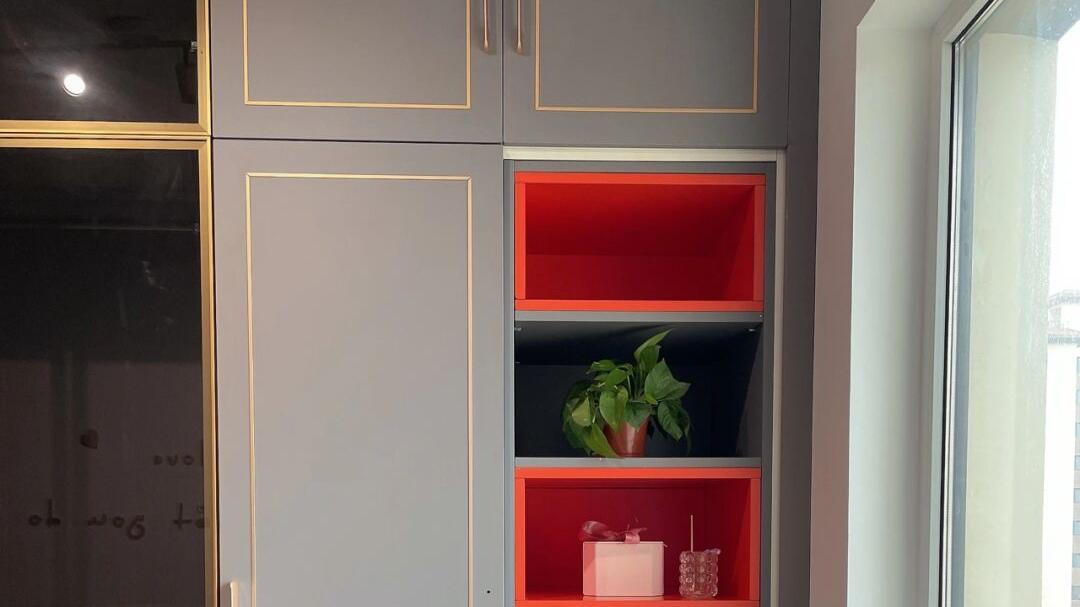 看她家新房，全屋不做吊顶太简洁了，全屋定制的柜子令人满意！