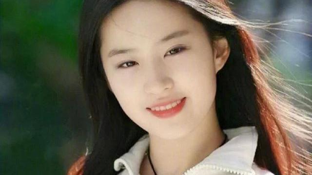 眼影 女生“洗头”时牢记“4点”，头发会越来越柔顺，掉发情况也少了