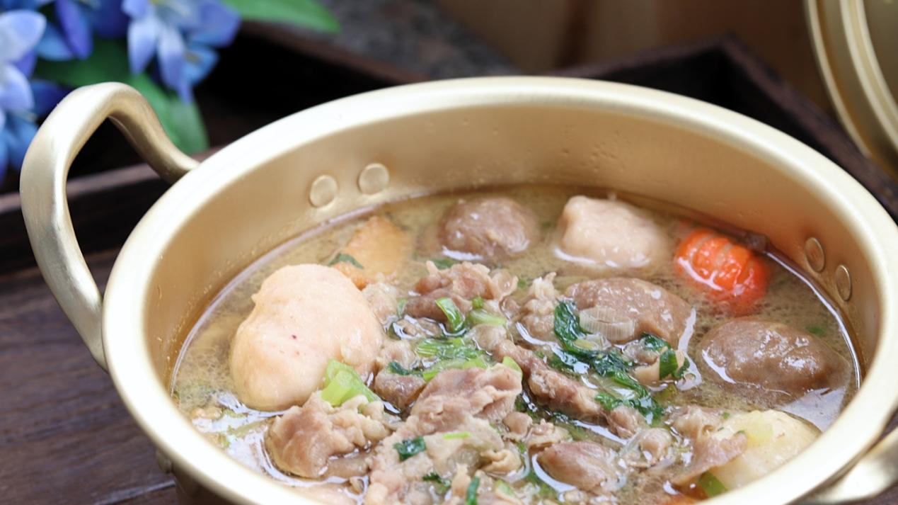 火锅|一锅丸子羊肉汤，健胃又益气，一碗下肚浑身都暖了