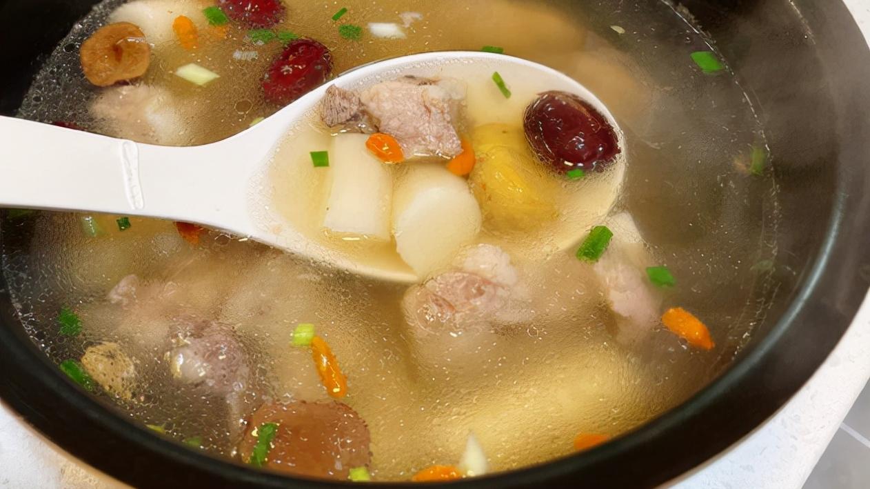 排骨汤|冬天必吃的美食之一，美味滋补排骨汤，浓浓一碗全都是营养