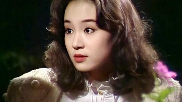 吴漾伴成长 62岁刘雪华独居十年24小时开电视，离婚10年，想到了我的老年生活