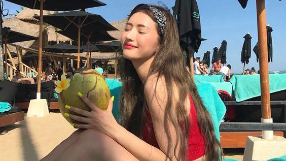 先涂防晒还是妆前隔离？5招新手底妆教学令夏日妆感透薄更持久！