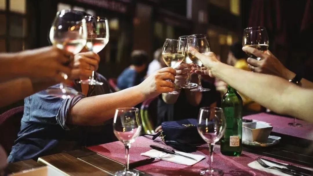 番茄|没选对酒杯，葡萄酒都“白喝”了！手把手教你不同酒杯和酒的搭配
