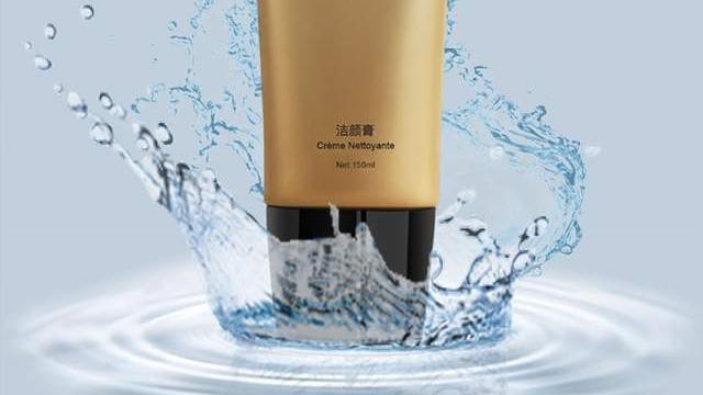 保时捷panamera 用化妆品脸上起小疹子、小疙瘩，怎么办？