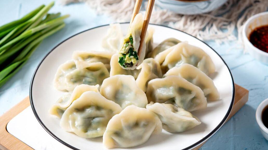 |秋天第一鲜，拿来包饺子太鲜美，才3块钱一斤，错过又得等明年