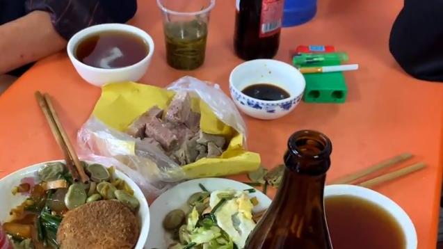 上海市|上海当地老人爱来的早酒摊，凌晨4点就开门了，有人喝了20年