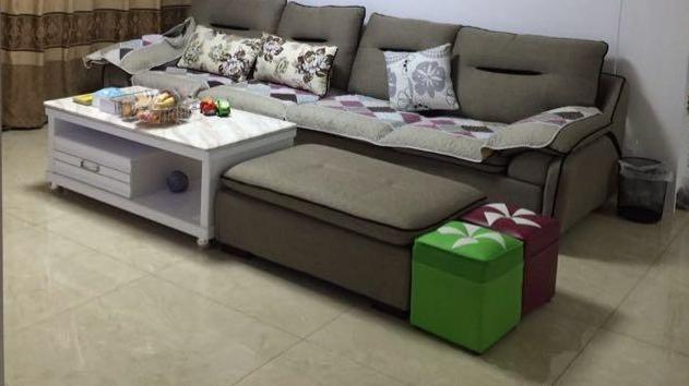 新房装修，看到这超级大餐桌，朋友都说选错了，而邻居却在偷笑