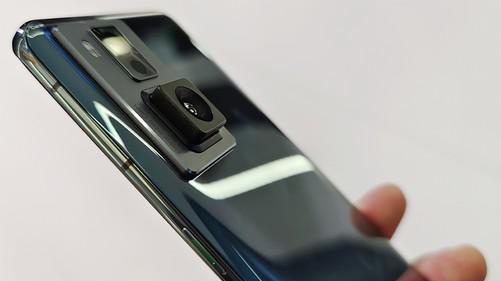 OPPO可伸缩镜头手机原型亮相 Inno Day 2021展台 网友：期待量产