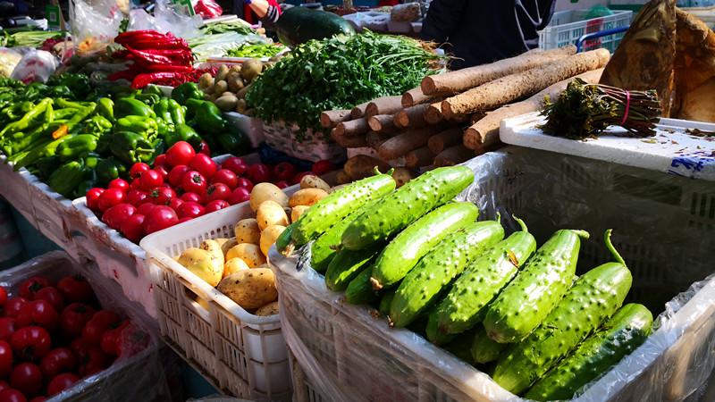 |入秋后，这“4菜3果”不要买，反季难吃营养差，超市员工：从不吃