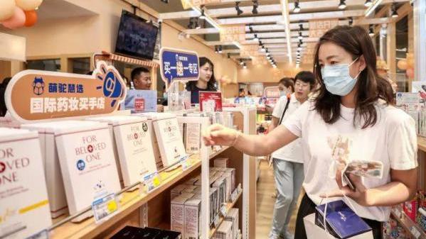 护肤品 建议女人：护肤品，最好不要成套！这样“混搭”，护肤效果会更好