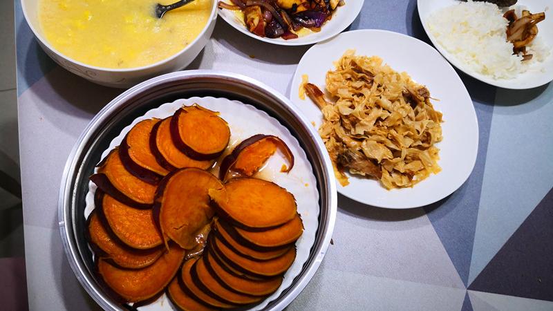 面包|70后夫妻俩的早餐，火了朋友圈，网友：嫁对人，粗菜淡饭也幸福