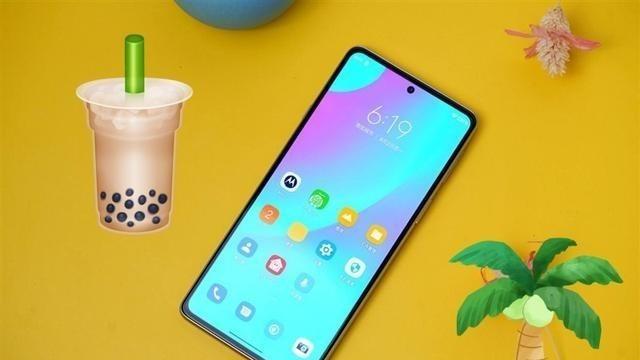 肖翻天和同学们 50X变焦+144Hz屏+4520mAh，跌价900元，骁龙870旗舰更有诚意