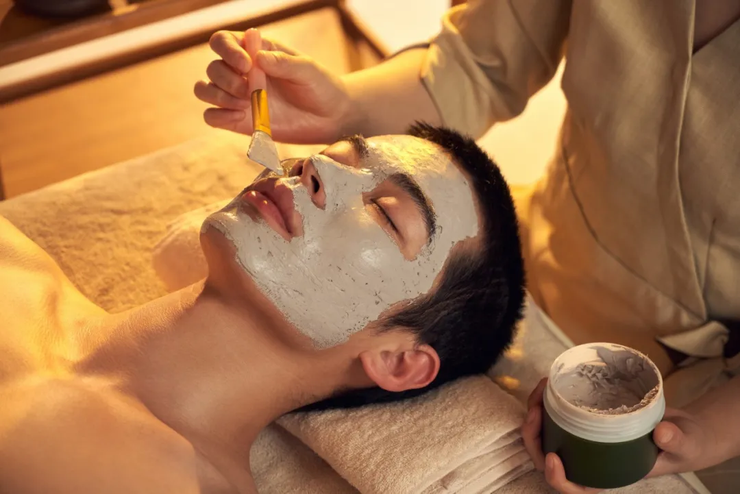 护肤品 男人的脸为什么只值50块？