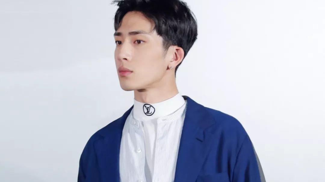 井柏然|井柏然谈及白敬亭让找女朋友的事情，也暴露了自己的情感现状！