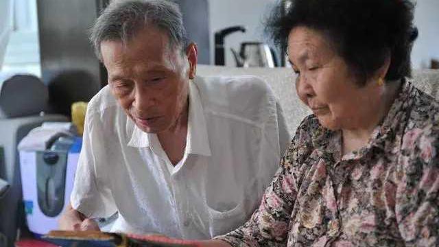 中年女同学自留地 媳妇的无奈倾述：“因为一件真丝吊带睡衣，我妈和我婆婆怼上了”