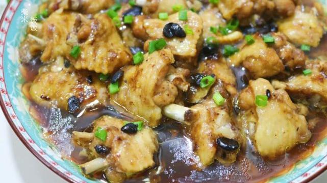 鸡翅|冬天吃这菜，别炒也别炸，大火蒸一蒸，鲜嫩多汁更好吃