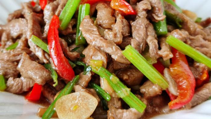 牛肉|风味浓郁的橙香牛肉小炒，荤素搭配，简单又好吃，老少皆宜的美食