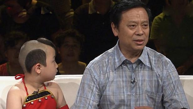 邓鸣贺|春晚“开门娃娃”邓鸣贺去世6年，众人怒骂“父母就是罪魁祸首”