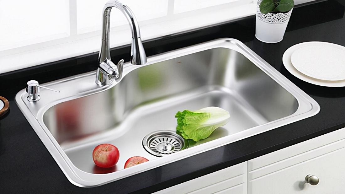 装修厨房时，一定要利用好这“黄金1平方米”，厨房再小也够用！