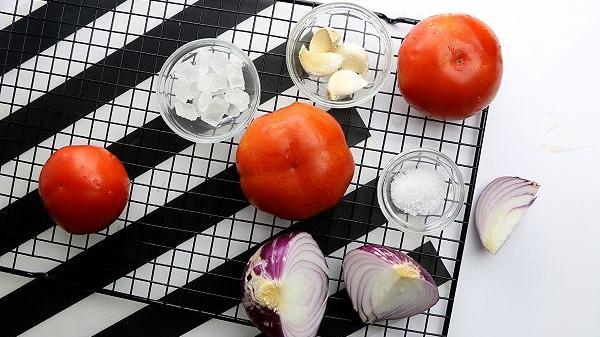 披萨|教你做地道的意式披萨，在必胜客也吃不到，香辣蓬松，做法简单！