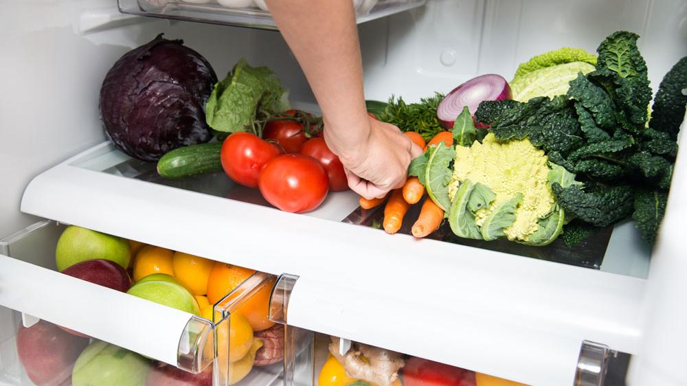 婆婆每次出远门都要在冰箱放硬币？一问才知道有这种妙用！