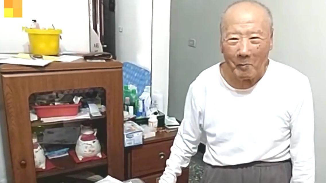 培大大看众生|阻隔70余载的乡愁：九旬台湾老兵回家乡，跪拜祖坟的场面让人泪目
