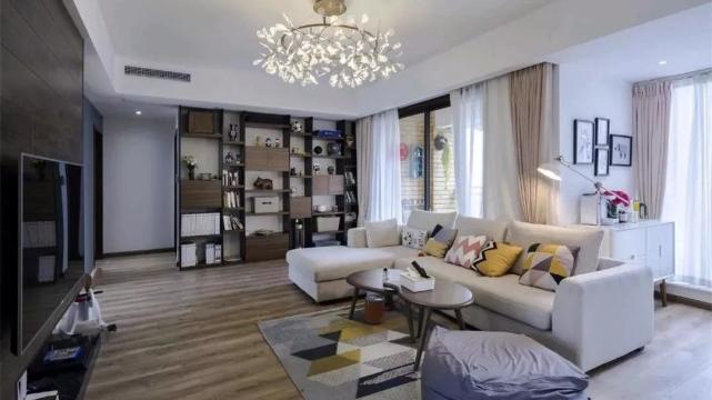 晒晒业主的新家，客厅不仅舒服还漂亮，看完不想走了