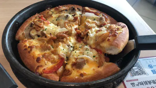 披萨|美版知乎问：披萨在中国是什么样的？美国网友：中国厨师根本不懂意大利菜！