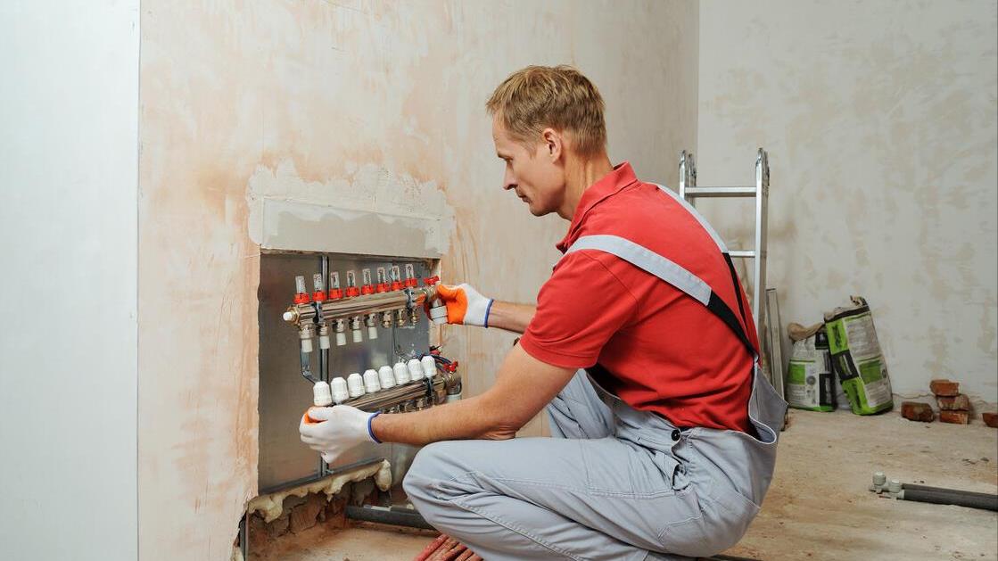 地暖不热，不要胡乱放水，放水的位置和方法都很重要