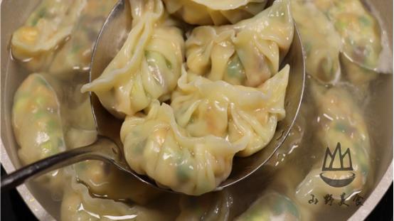 大米|秋天要多吃这素饺子，不放鸡蛋不放肉，出锅2分钟全抢光，真解馋