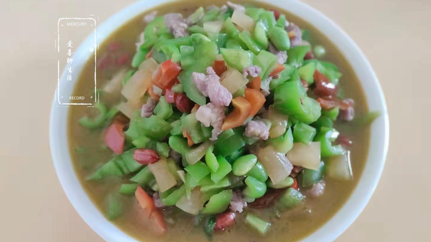 它是“瓜中之王”，维生素含量极高，护眼还养颜，炒着吃又脆又香！