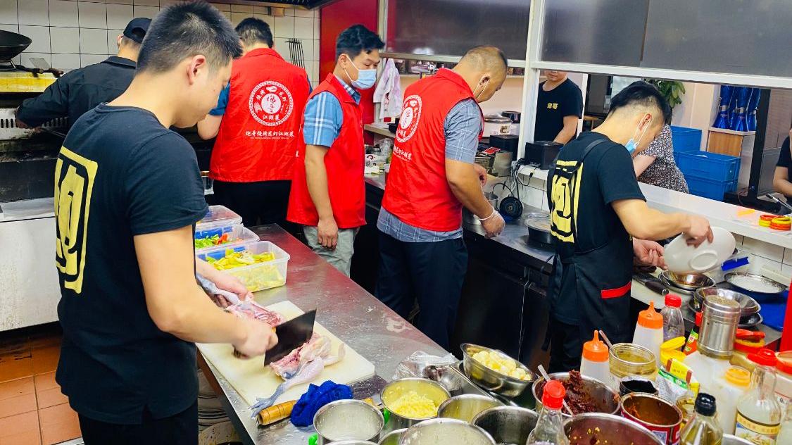 南瓜|打工仔的完美逆袭，我去开烧烤店了