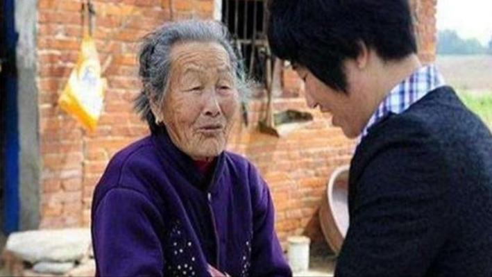 子芫伴你成长|94岁母亲生下8个孩子，一个夭折三个“猴娃”，近亲结婚有多可怕