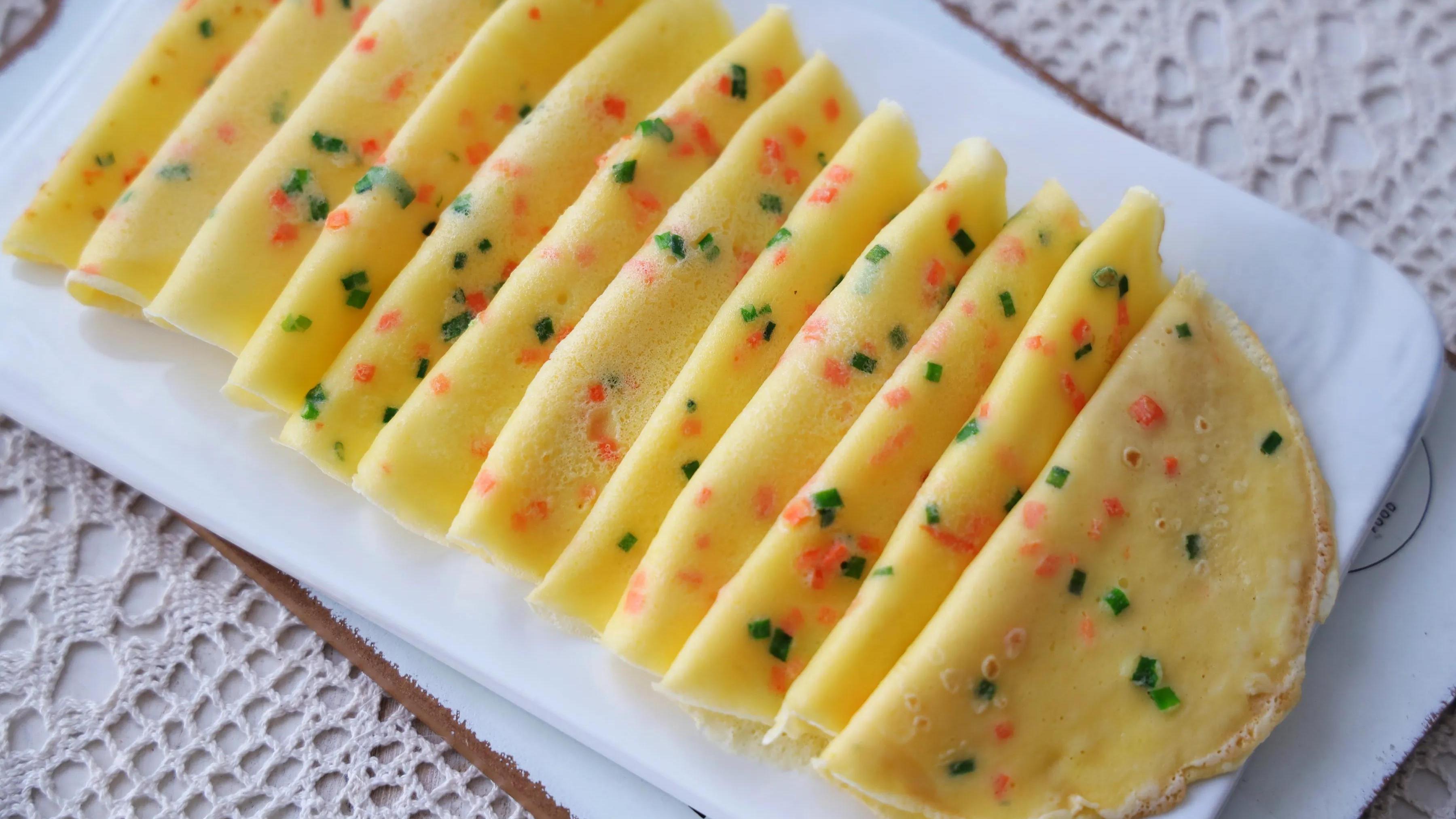 牛奶|快手鸡蛋饼，我家一周最少吃3次，10秒烙一张，出锅软得不像话