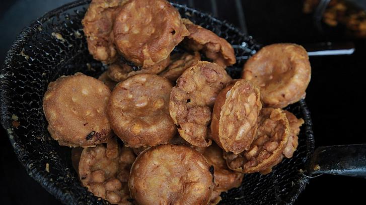 豌豆|四川古镇上的特色小吃，70岁大妈卖了30多年，住在城里的人吃不到